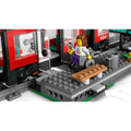 60423 Lego City Şehir Merkezi Tramvay İstasyonu 811 parça +7 yaş - görsel 5