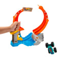 JFR08 Hot Wheels Monster Trucks Dönen Corkscrew Shark Çarpışması - görsel 3
