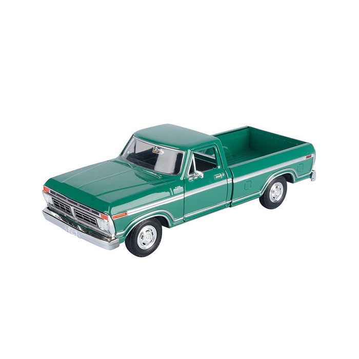 MM-79386 1 24 1977 FORD F-150 CUSTOM - Toyz Show - 